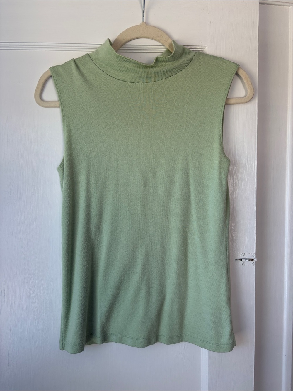 croft & barrow Sleeveless Mock Neck Tank in Sage Green